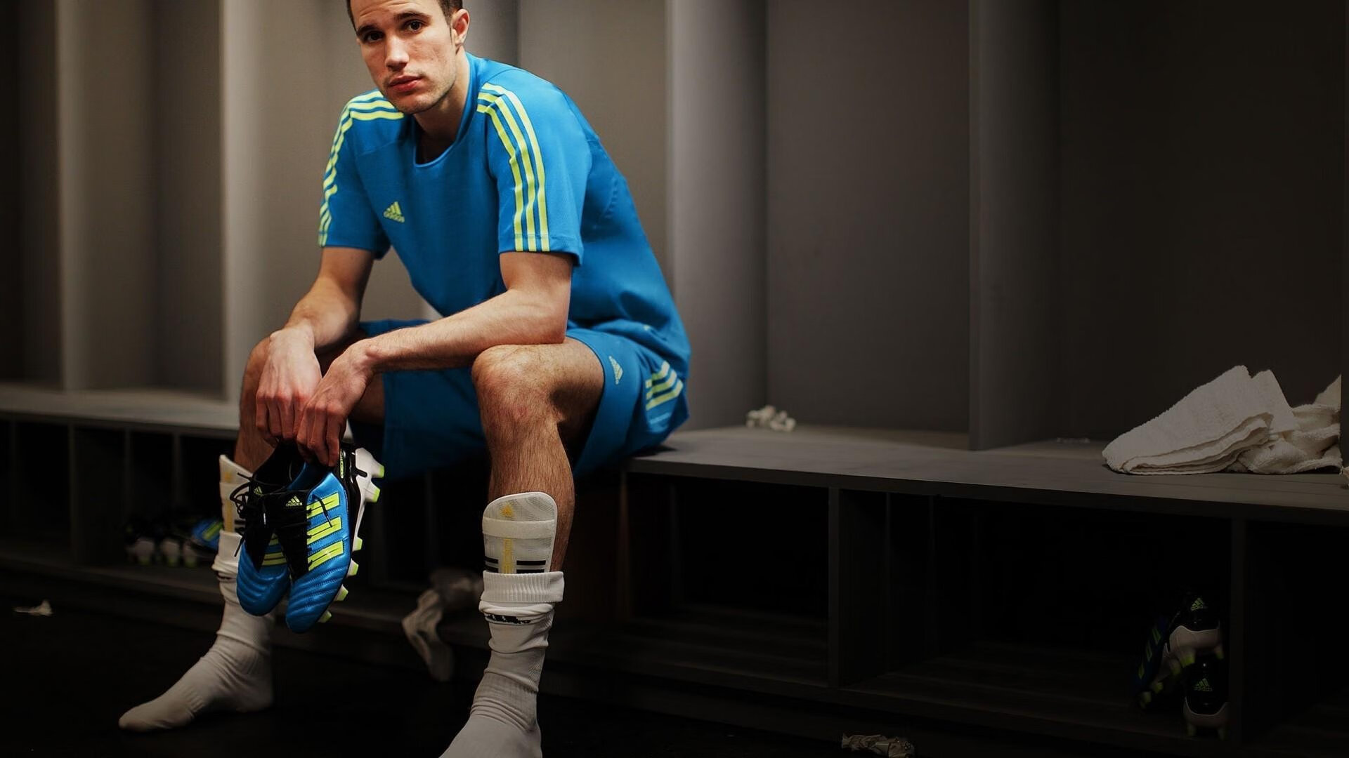 国外滑雪世界杯，雪域风情带来极致体验，国外滑雪视频欣赏